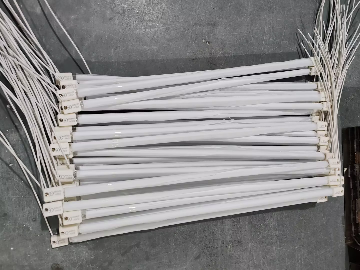 Technical Specifications and Application of OEM Halogen Infrared Heating Tubes